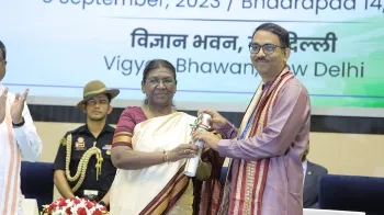Sayam Sen Gupta accepted the National Teachers Award 2024 in September 2023.